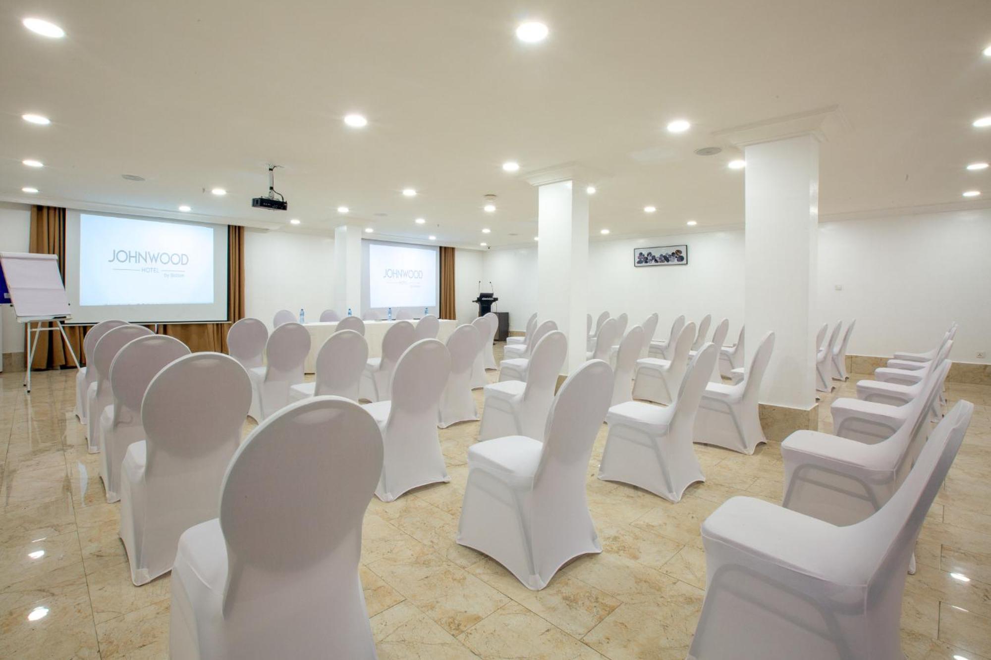Johnwood Hotel By Bolton Abuja Exterior foto